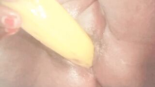 Desi Bhabhi went to the bathroom and got fucked on the pretext of taking a bath.