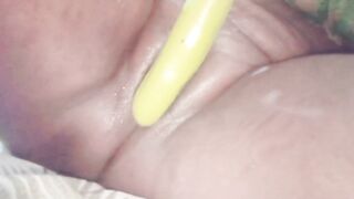 Desibhabhi Sex had sex with brinjal today