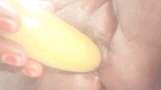 Indian woman went to the bathroom and had a lot of sex with Khira