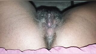 Amateur girl pussy pleasing solo video