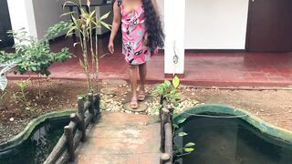 Sri lankan garden giri