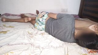 18-Year-Old Sri Lankan Girl First Time Sex Orgasm