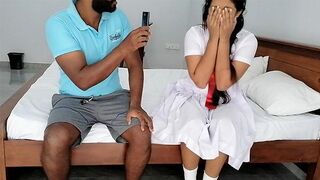Sri Lanka School girl - ( නංගිගෙ යාලුවා ) Fucking Sister's Friend - homemade
