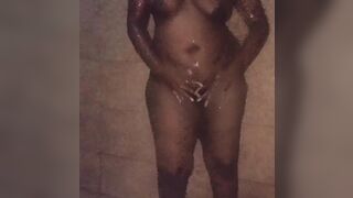 Sri lanka shetyyy black chubby pussy bathing video shooting on bathroom