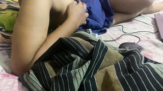 indian Bhabigirl Boobpress and pussy show