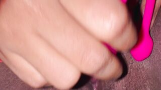 Srilankan mam hairy pussy, played, vibrator buttplug all in i play