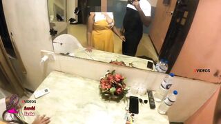 Hot employee went to her boss house and met his boss sexy wife ,he cant resist her charm and start fucking her pussy. Cheating wife fucked by her boss.(FULL MOVIE ON XVIDEOS RED)